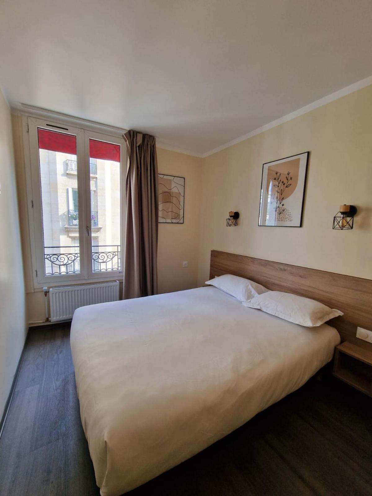 Hôtel D'Anjou Levallois-Perret Buitenkant foto